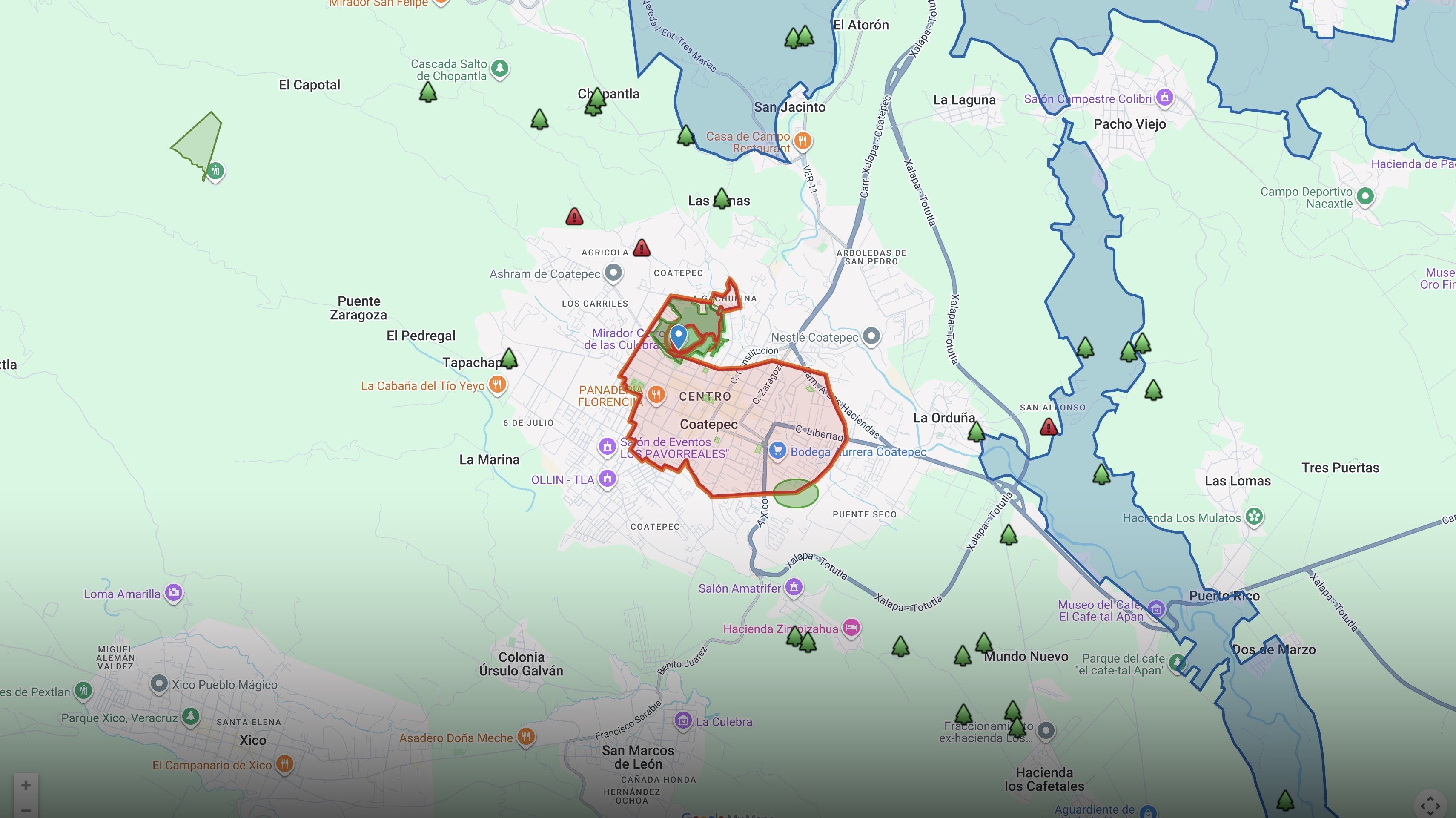 El anillo en rojo, con el Cerro de las Culebras en verde adentro. En azul, los polígonos del Archipiélago de Bosques y Selvas de la Región Capital, que ya llegan hasta Coatepec.