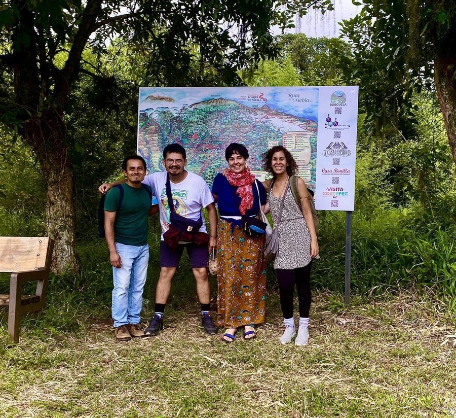 Voluntarios en el Senderito